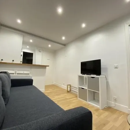 Montparnasse Cozy Flat Paryż