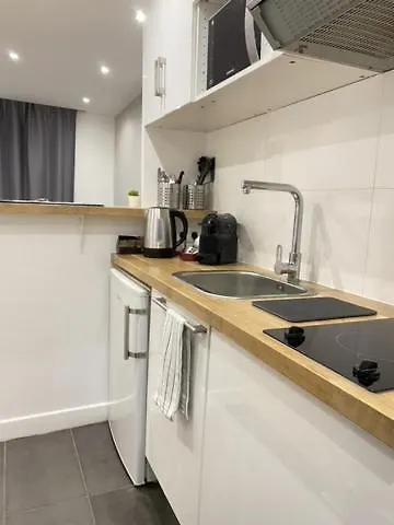 Montparnasse Cozy Flat * Париж